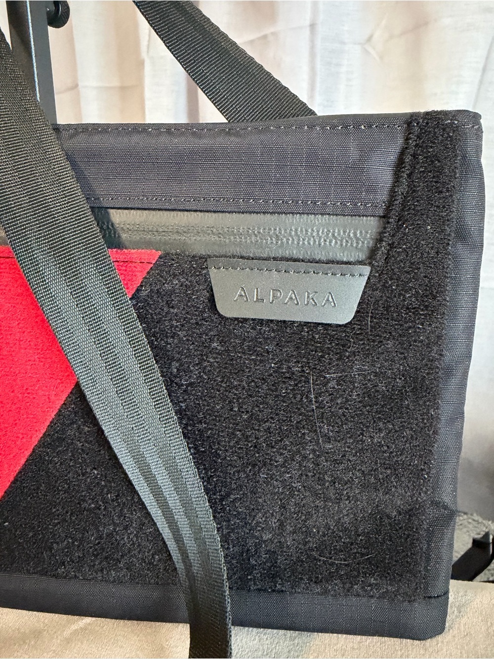 Alpaka Zip Pouch Max V2 – Vampire Edition | Limited Edition - Picture 4 of 11